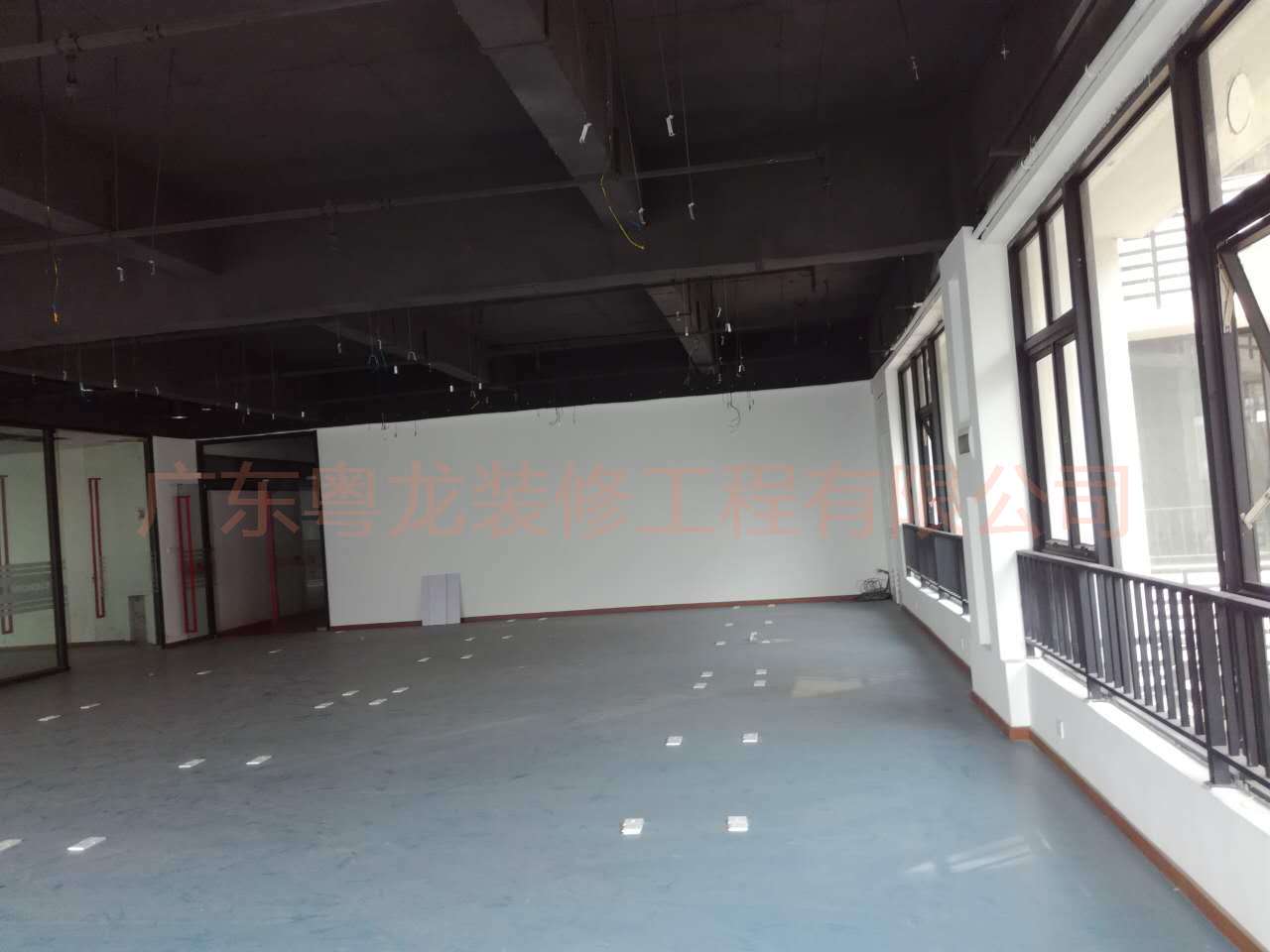 盛鼎网络办公室装修工程.jpg